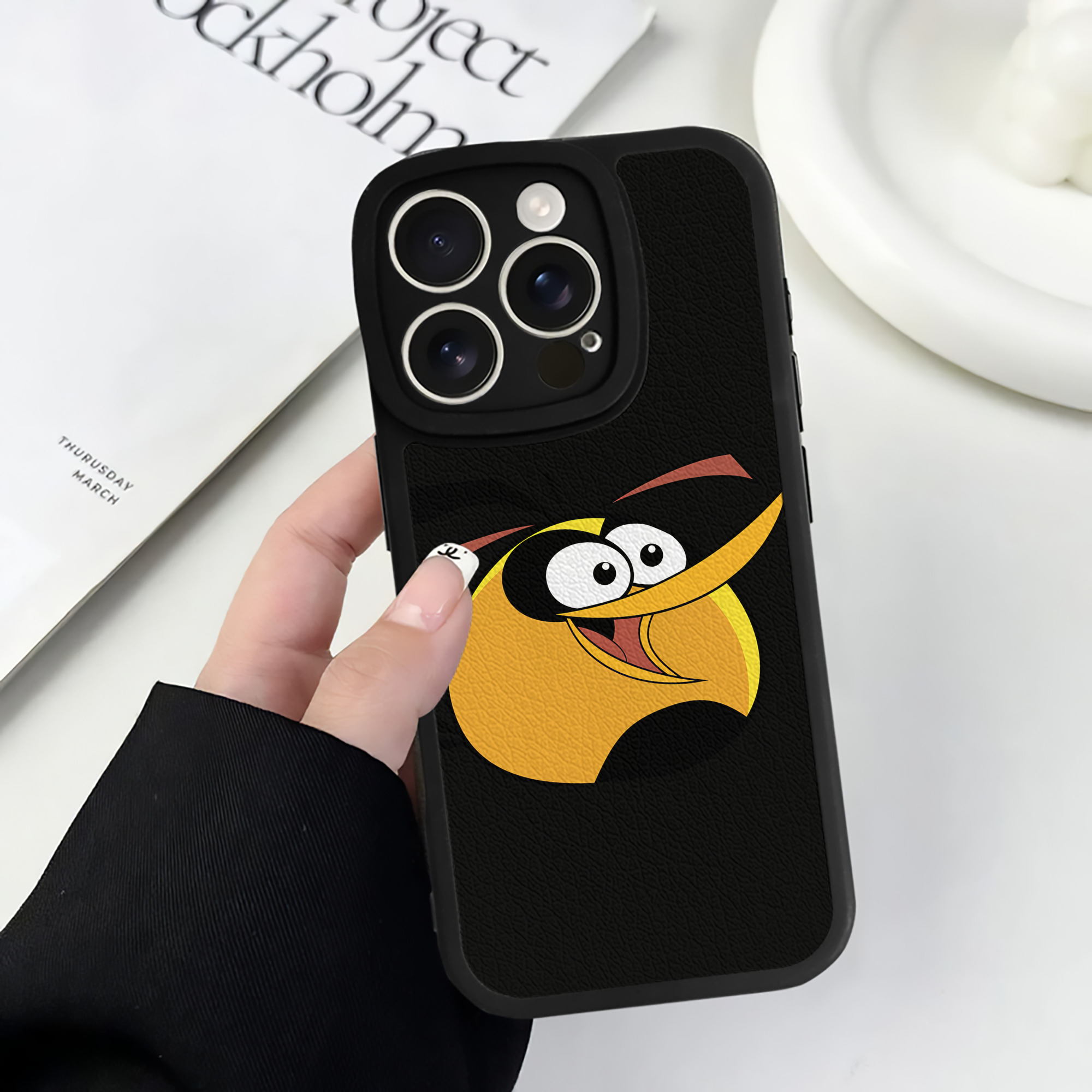 （画像用） Angry Birds アングリーバード 【iPhone 16シリーズ対応】シリコンスマホケース（レザー調） 材質：シリコン